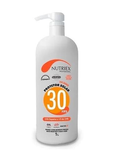 Protetor Solar Fator 30 FPS Com Repelente 1 Litro 1/3 UVA Oil Free Nutriex Profissional